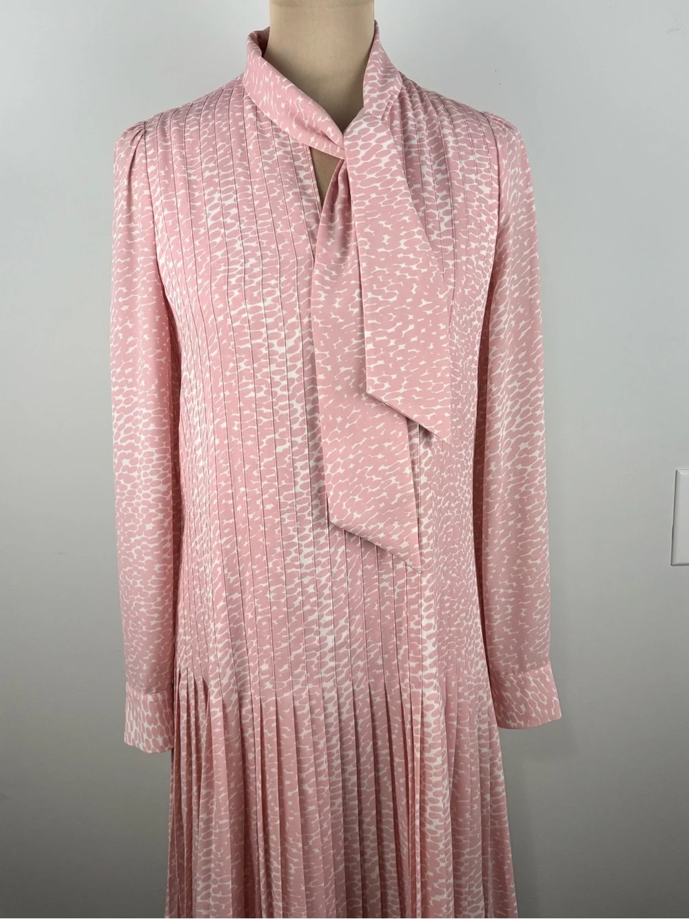 Kate Spade New York Womens Size 6 Pink Pleated Georgette Dress Tie Neck Coquette
